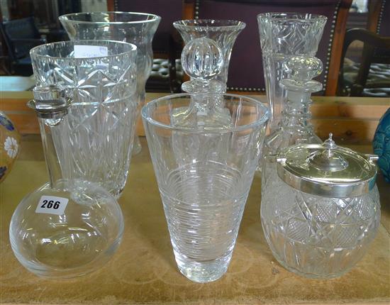 Qty cut & clear glassware